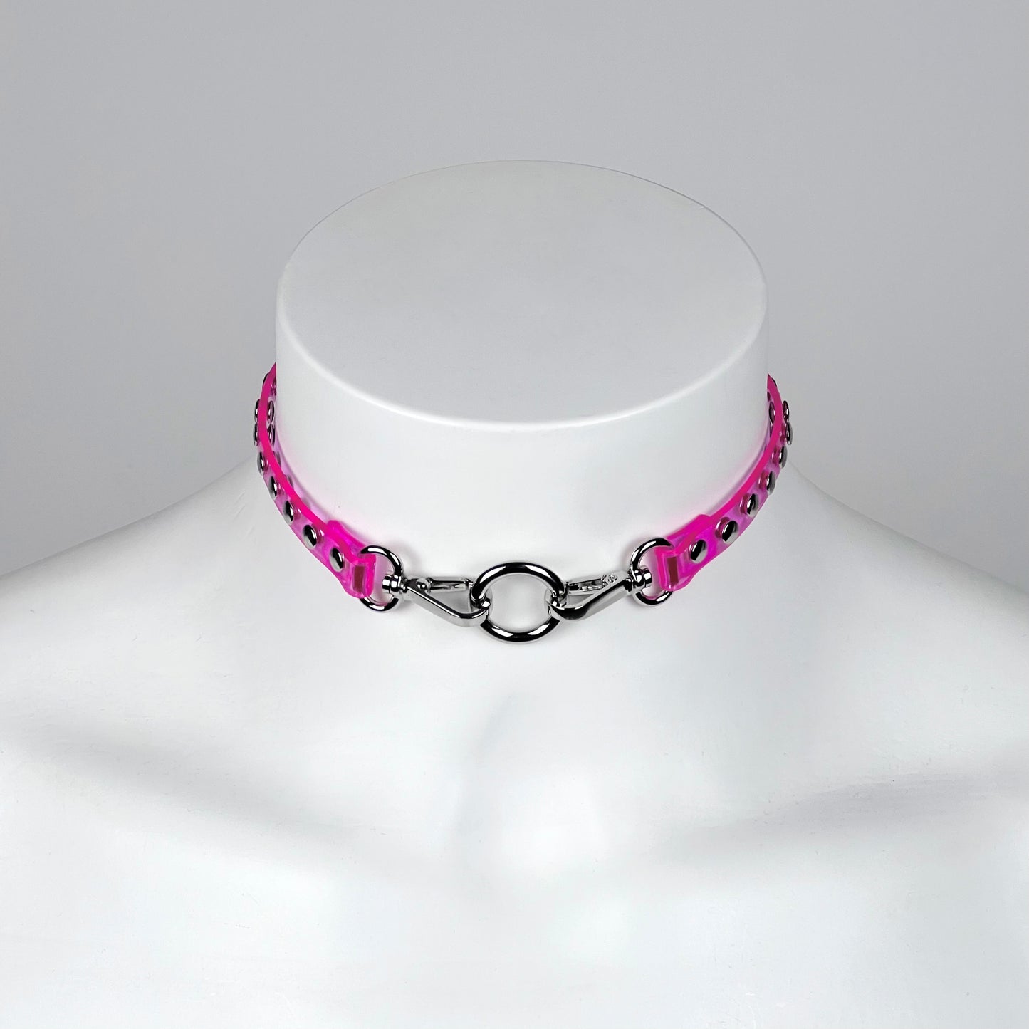 Double H studs choker