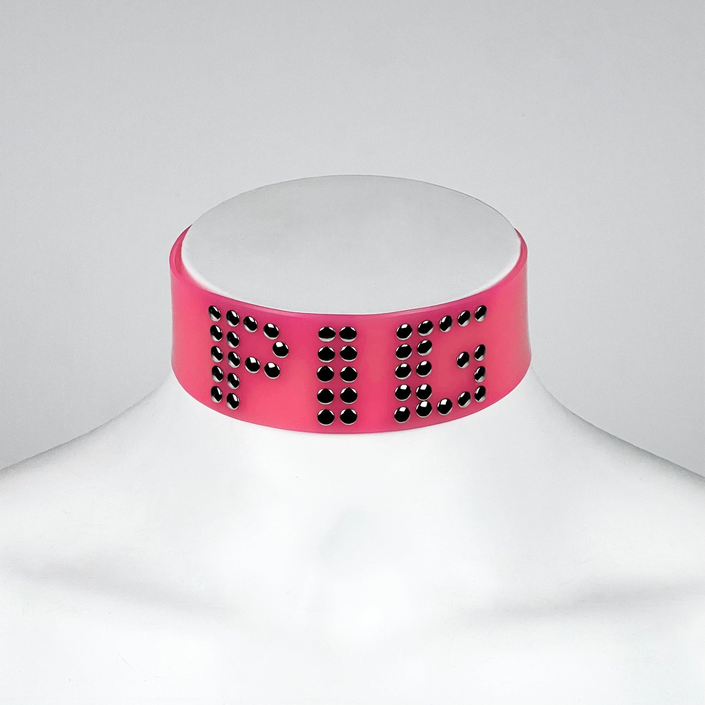 "PIG" choker