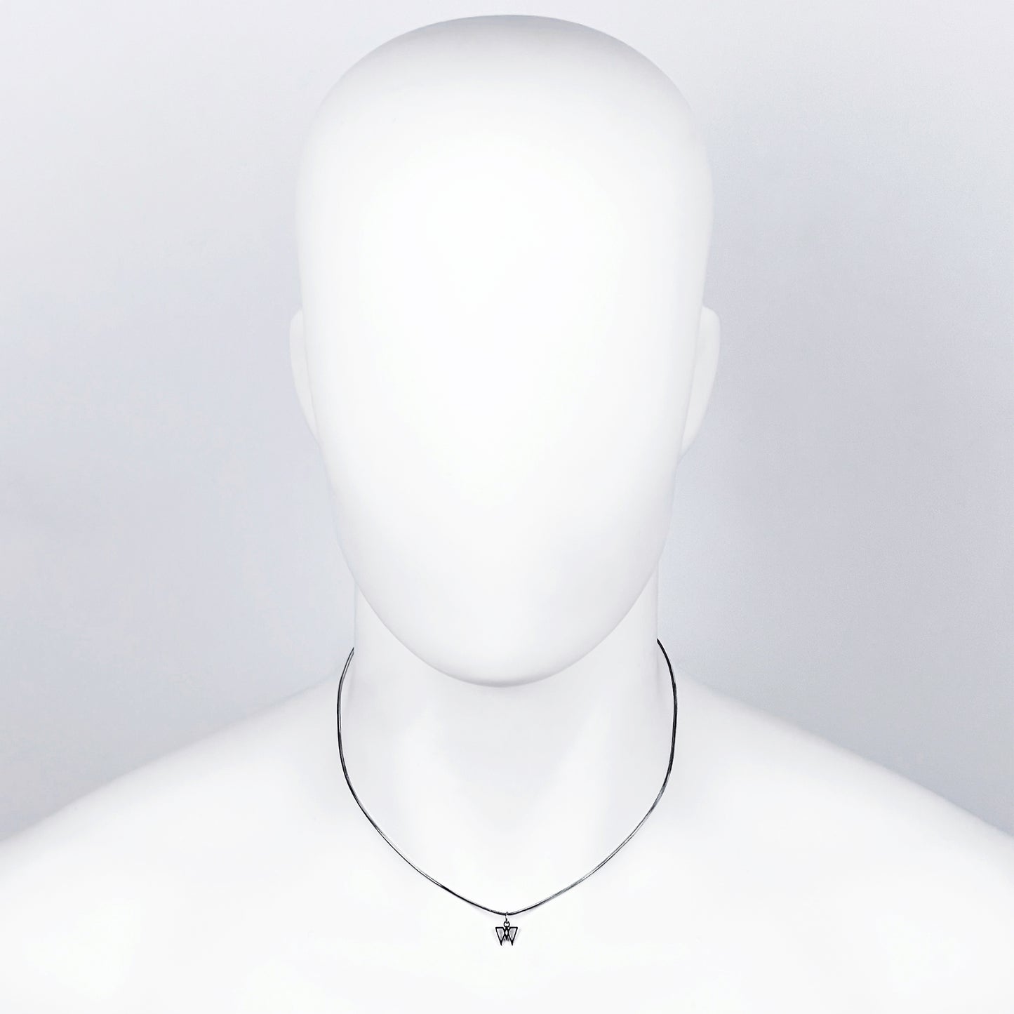 W logo snake chain