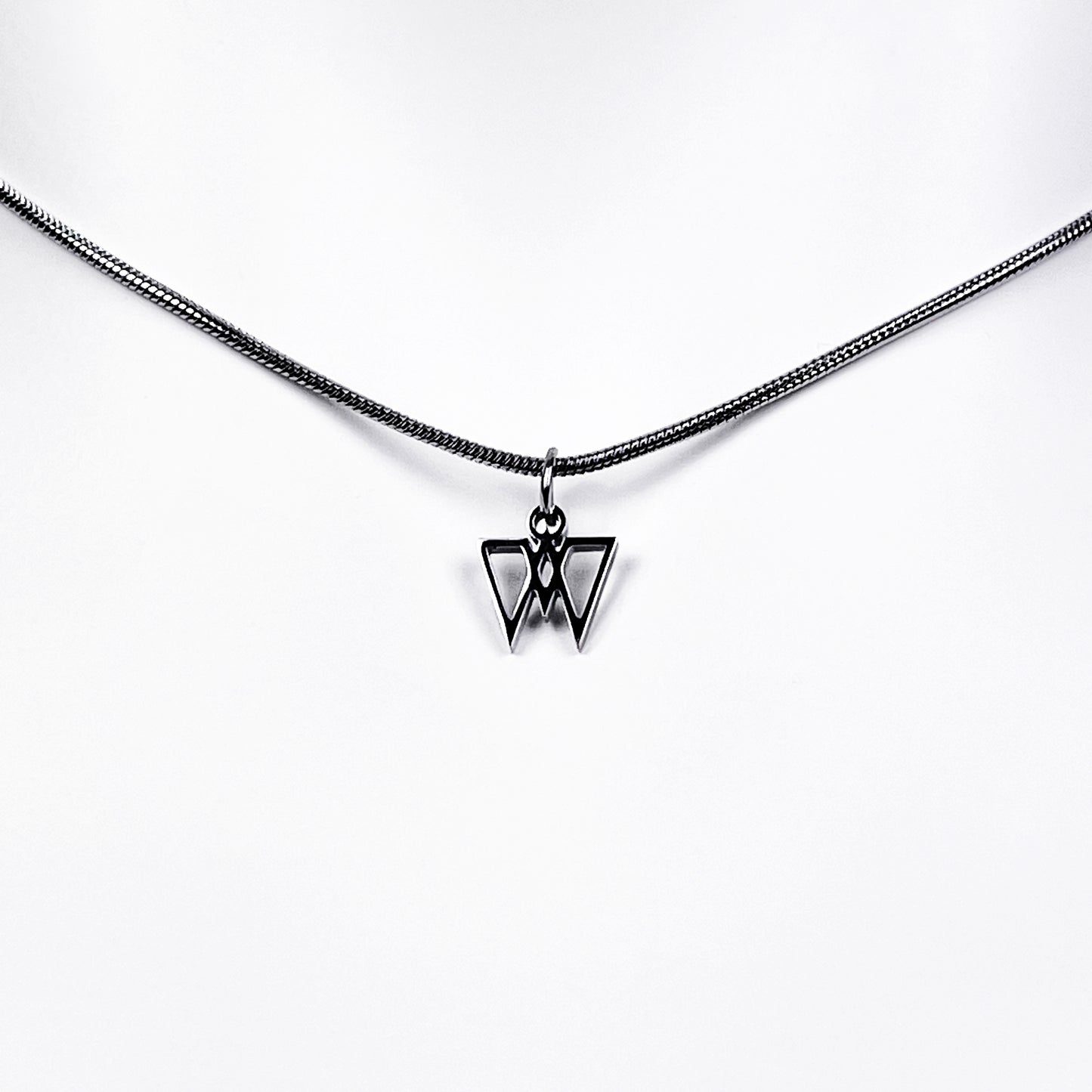W logo snake chain