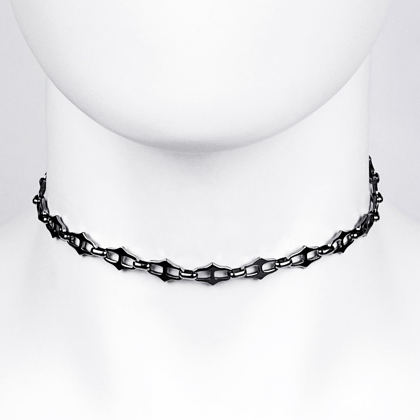 Blade choker necklace