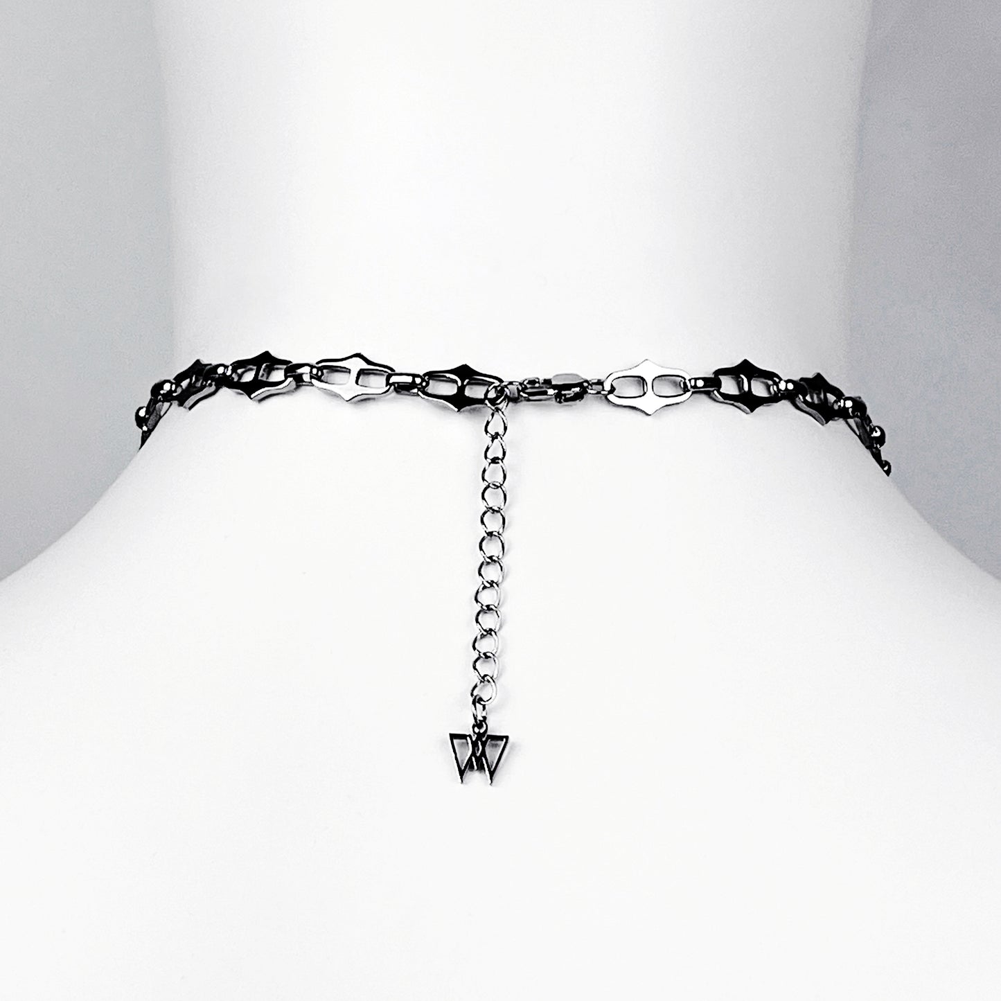 Blade choker necklace
