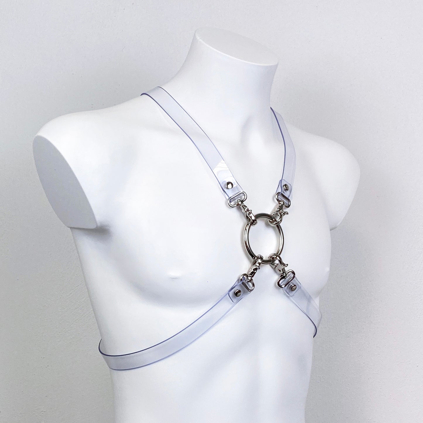 Crossed harness