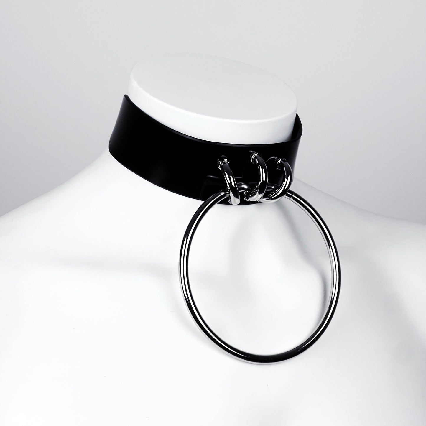 XXL ring choker