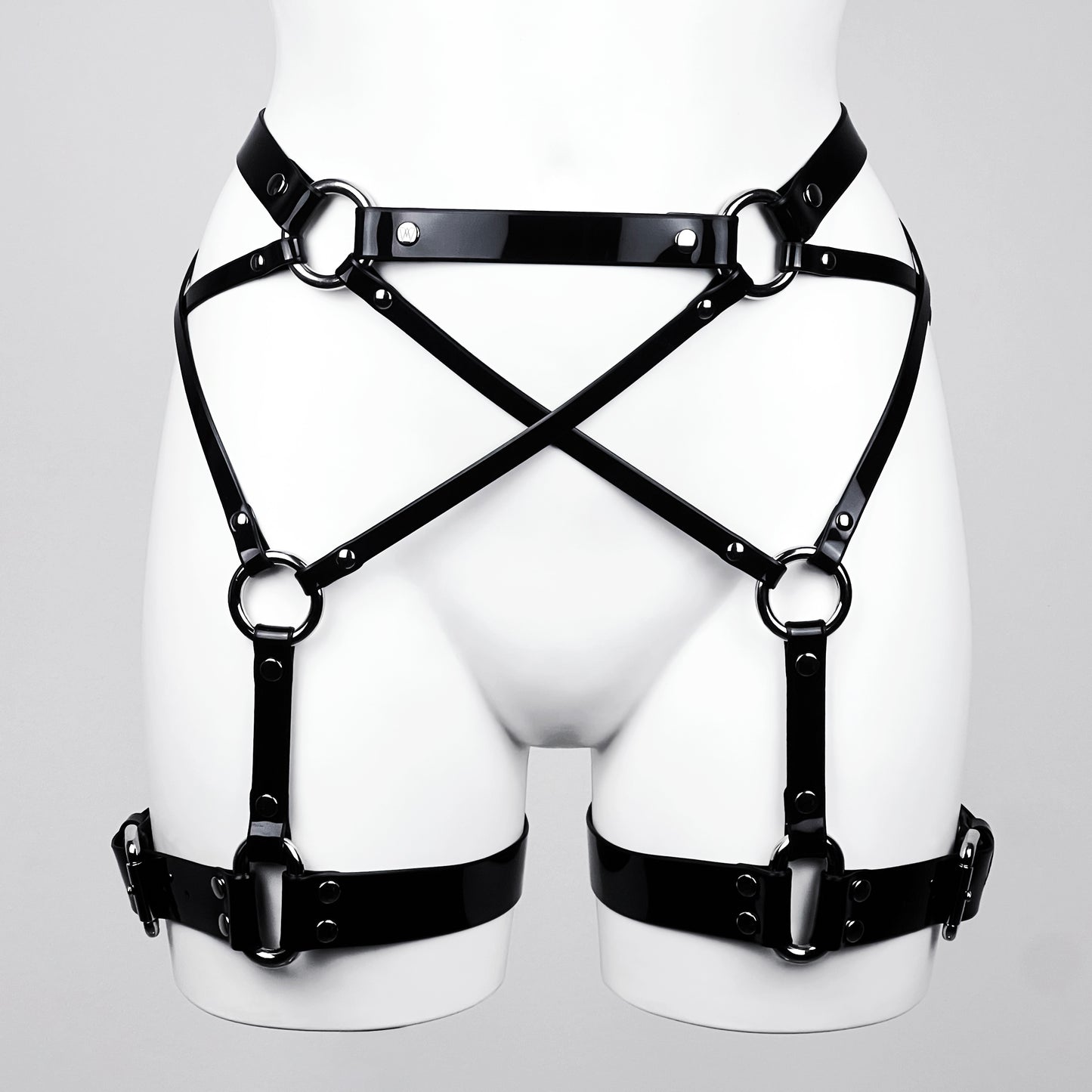 Cloe leg harness