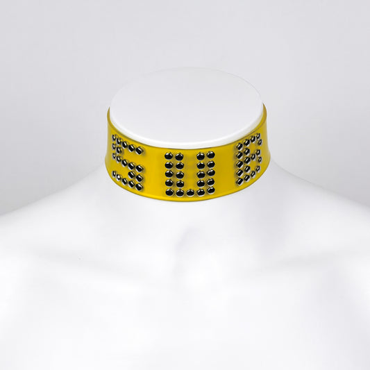 "SUB" choker