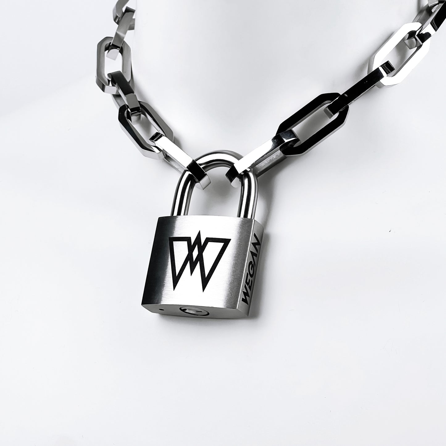 LOCK W logo