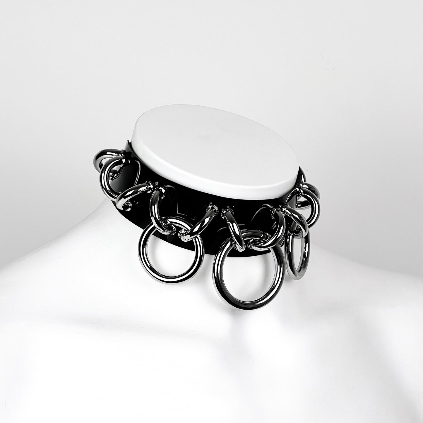 Collier ras du cou Knockout