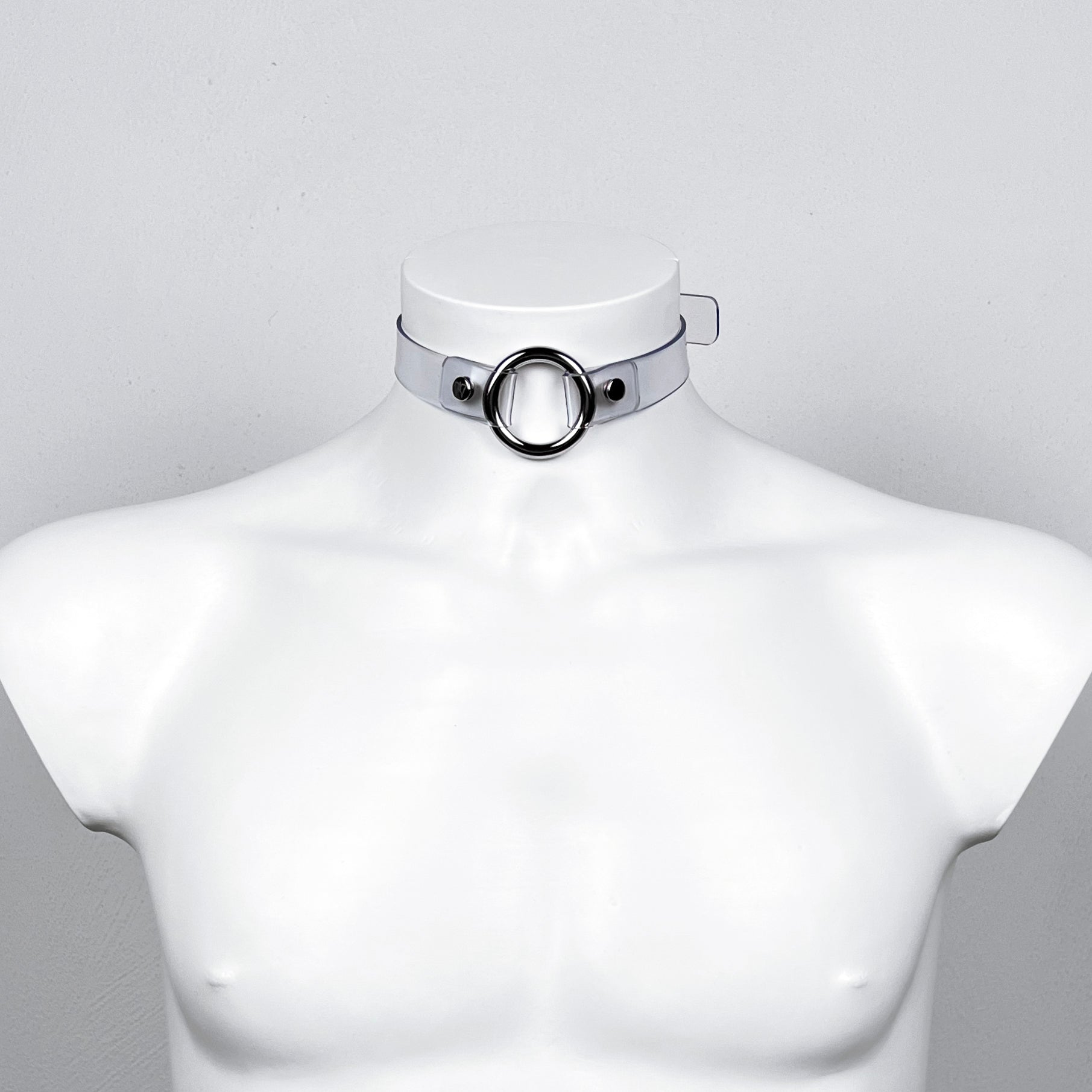 gothic O-Ring transparent PVC choker with metallic buckle