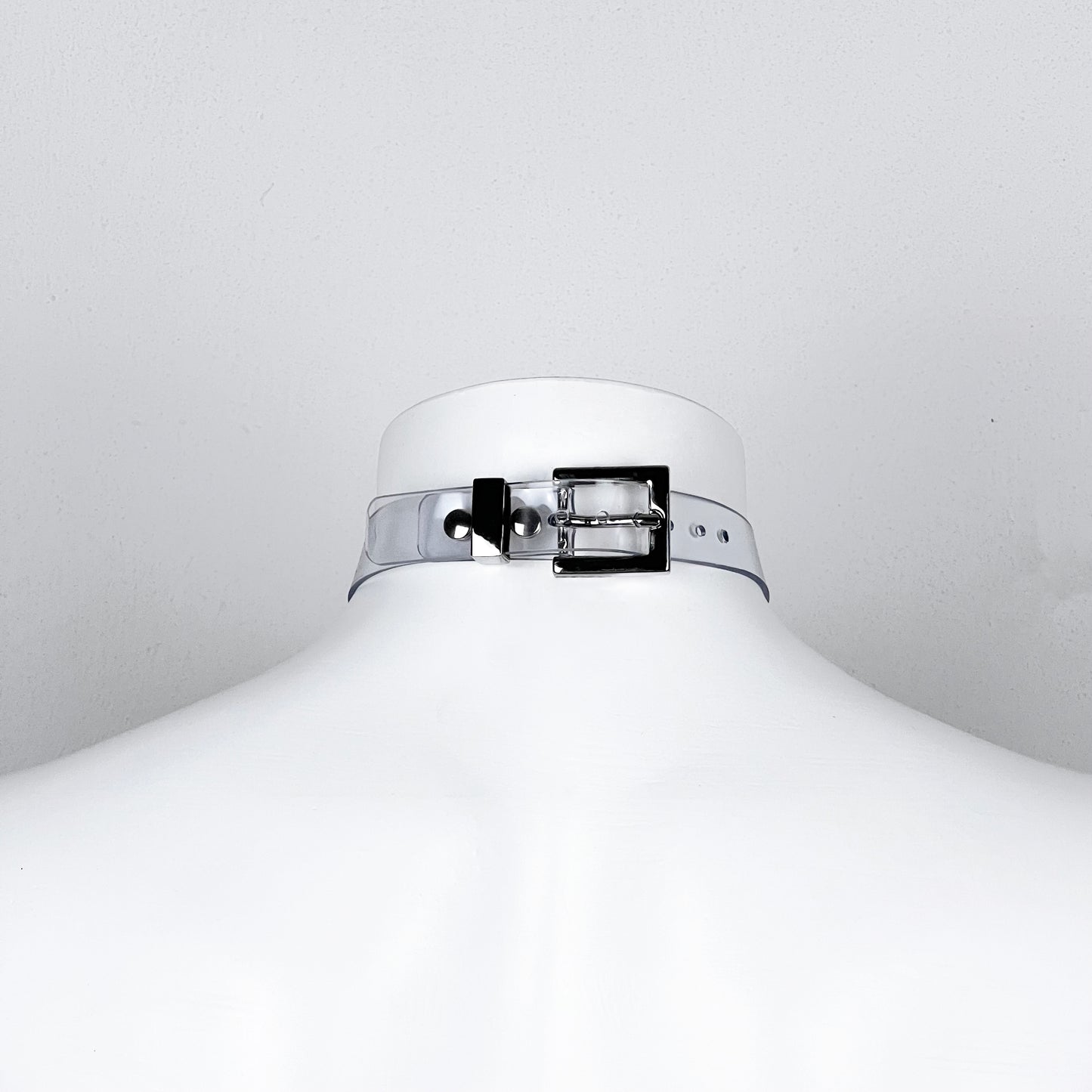 gothic O-Ring transparent PVC choker with metallic buckle